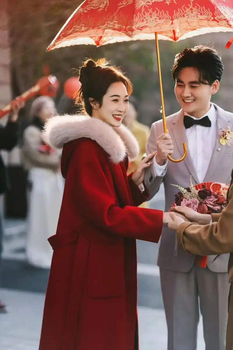 秋冬接亲,我的底气是大衣和马面裙给的6015.