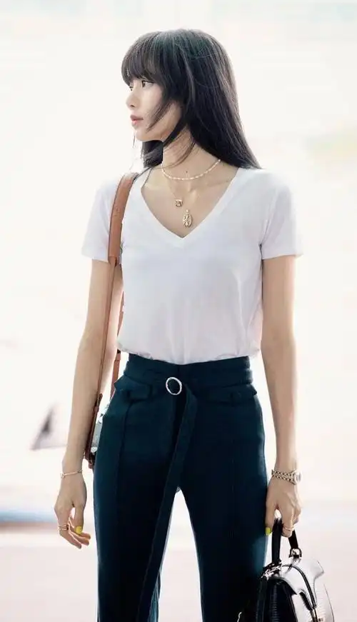 为什么都喜欢black pink的lisa?