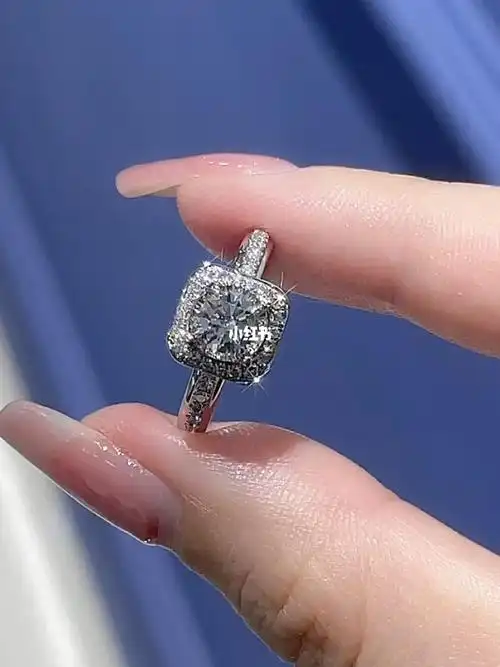 78结婚钻戒|显大!50分主钻 1.5克拉效果7515