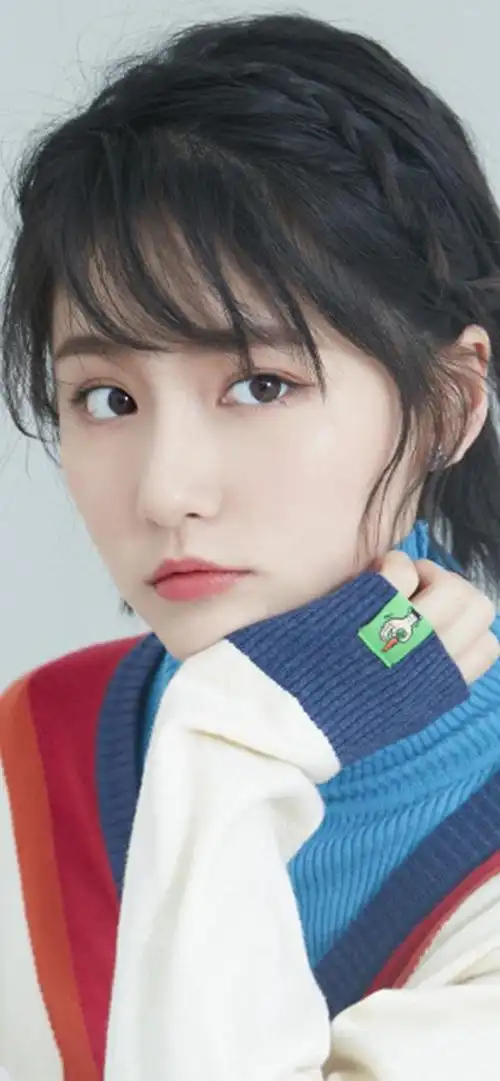 壁纸丨no.91期丨《爱情公寓5》挖掘机女侠——诸葛大力