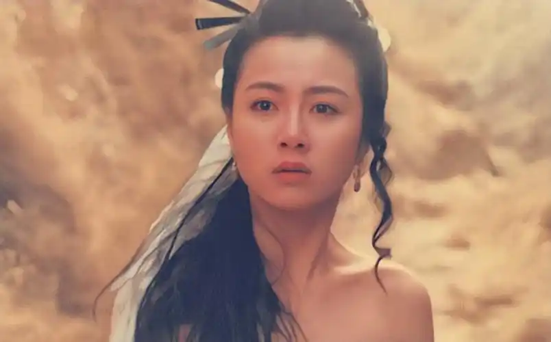 回顾:"短发女神"袁洁莹的香艳情史,和她的出道经历