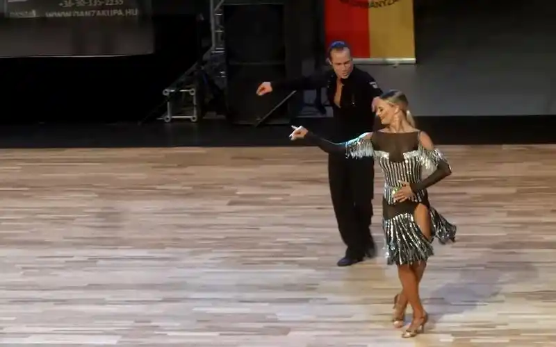 【拉丁舞】【桑巴舞】【里卡多&尤利娅】谁不想拥有这样的腿呢