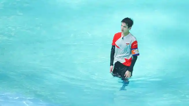 杨洋胸肌##杨洋湿身腰线