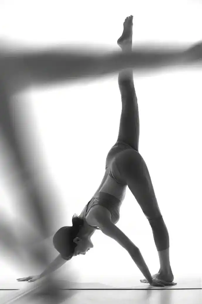 43岁的陈数美得不可方物看她练瑜伽的过程才知道什么叫做气质