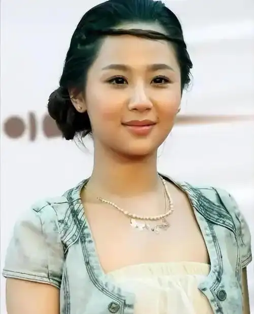 当"整容脸"混进央视家庭剧,高颜值被打回原形,演技再好也白搭|杨紫