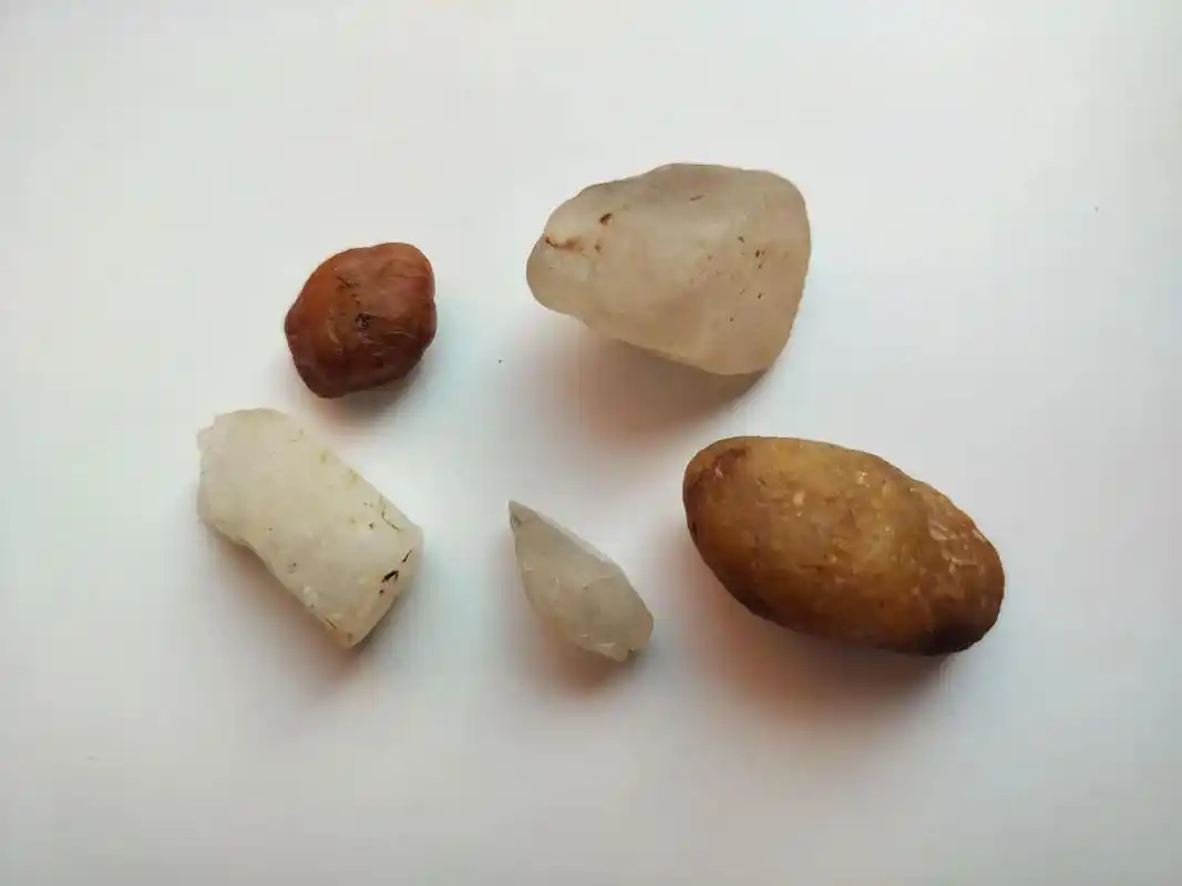 月亮宝石的皇冠克里普岩晶体月球陨石