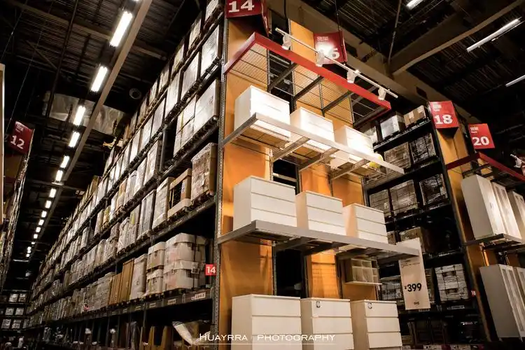 using eos 6d 24-70mm f2.8 摄于宜家仓库