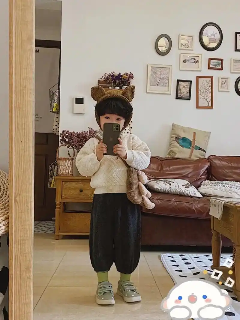 三岁男宝宝对镜自拍05.