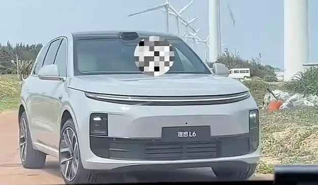 月销目标2万辆理想l6实车现身长超4米9续航172km油耗69l