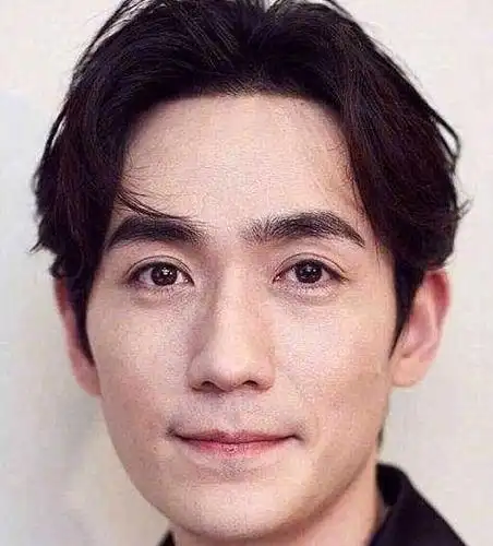 朱一龙的素颜颜值,绝对能排到国内男明星前三!