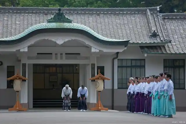虽然日本有神道教,佛教,基督教三大宗教派别.