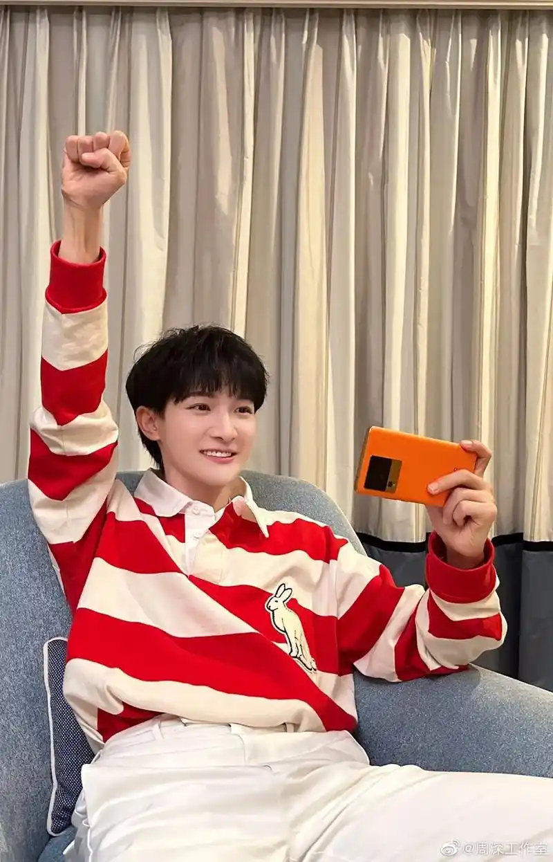 周深 晚安,#能抗住怼脸镜头的颜值 论最近奇奇怪怪【可可爱 - 抖音