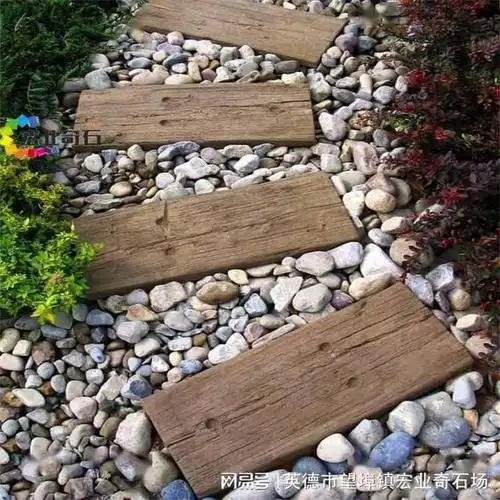 广东揭阳鹅卵石公园围边造景,河道鹅卵石原石图片