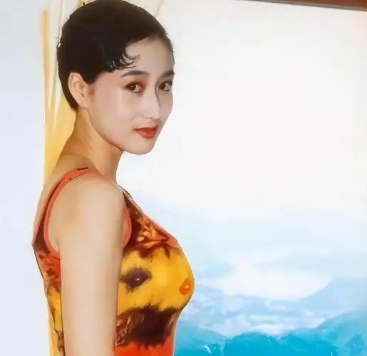 有一种"夺命的刀",叫利智的腰,有种"夺人的魂",叫利智的臀