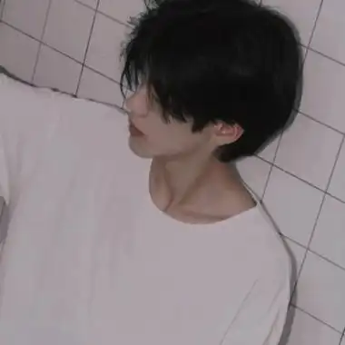 帅气撩人高冷男头