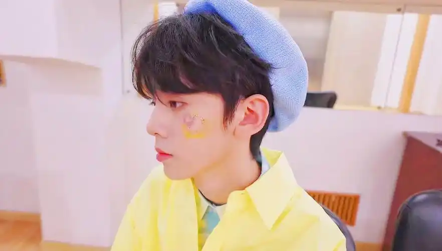 左航可爱壁纸原图自取