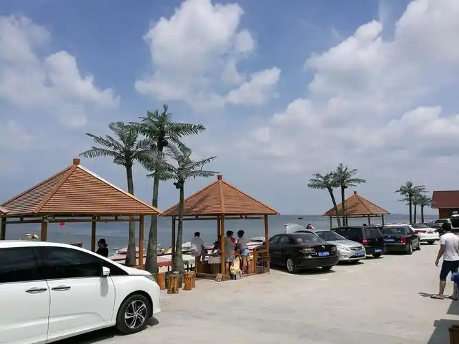 熊岳李官海滨砂石浴场