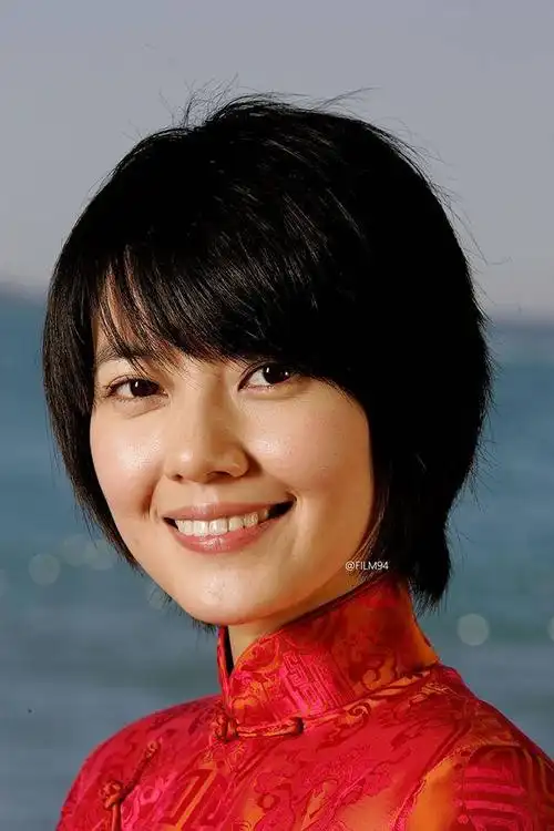 女神高圆圆少女时代旧照曝光 男仔头也掩不住颜值闪光