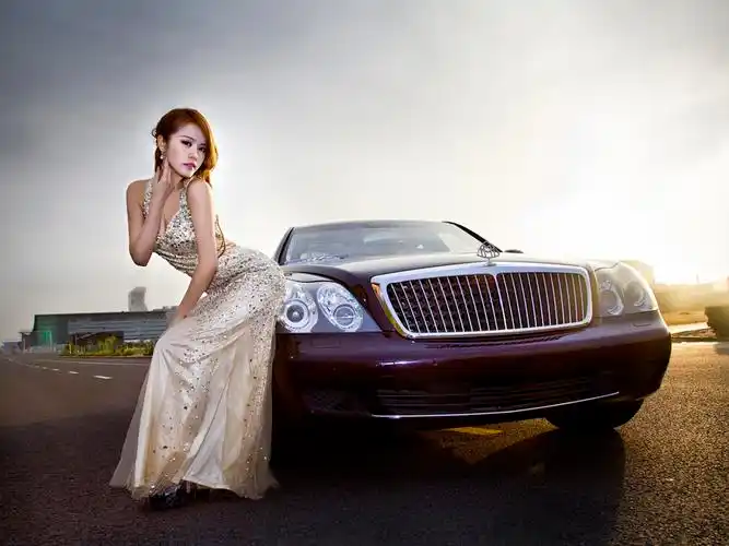 迈巴赫,车模,艳丽,端庄,名车,豪车迈巴赫壁纸图片