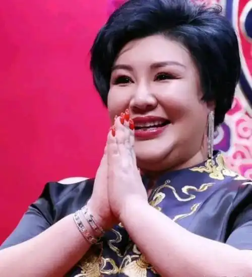 都是在郭德纲落难时结婚,对比胡中惠与王惠的态度,差别就出来了