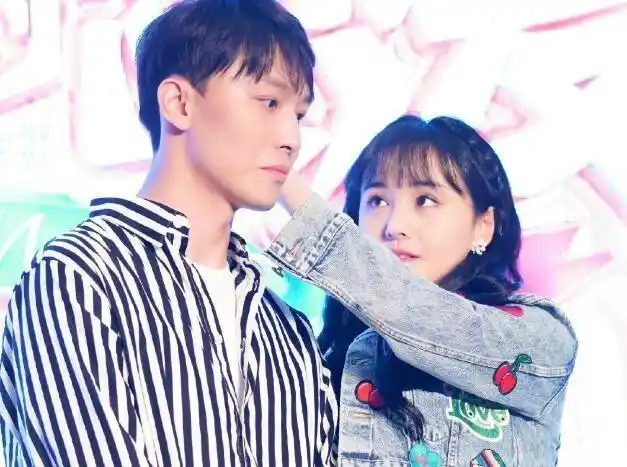 抚养权案审理结束后马天宇发文声援郑爽隐射张恒像强盗土匪明星电影