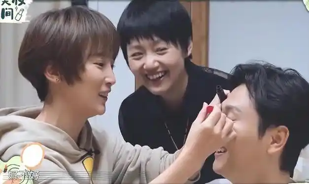 介绍给干儿子|谢楠|相声|孙越|吴京|白慧明|春晚主持人阵容_网易订阅