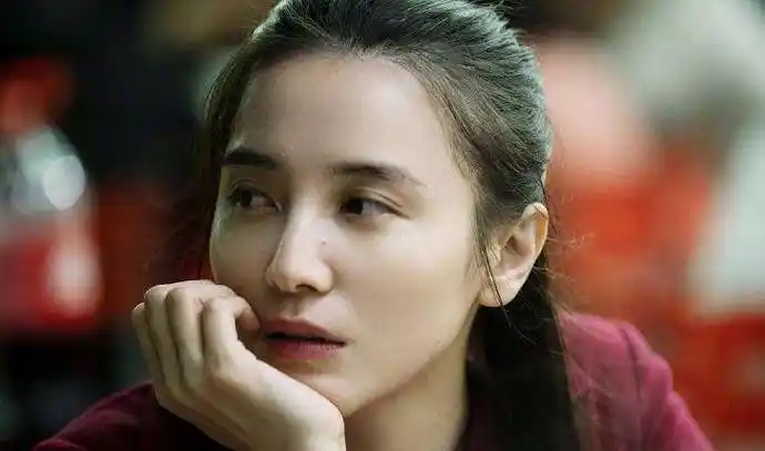 谜一样的小宋佳,曾与两个已婚男人有绯闻,如今41岁仍未婚_张黎_感情