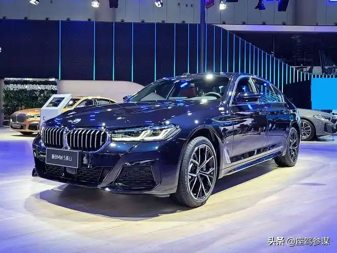 宝马车型大全详细介绍(宝马车型大全详细介绍奔驰图片)