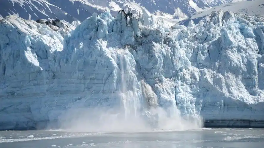 唯美冰川自然风光高清图片桌面壁纸