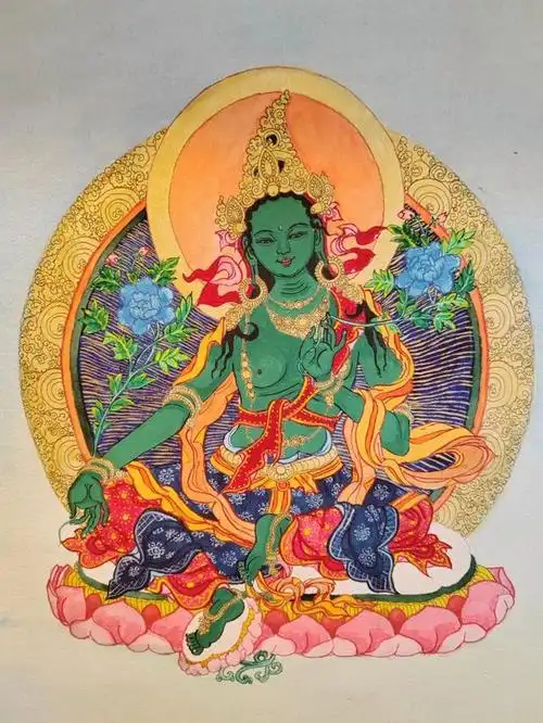 绿度母是藏传佛教中的一位非常重要的女性护法神,她被认为具有保护