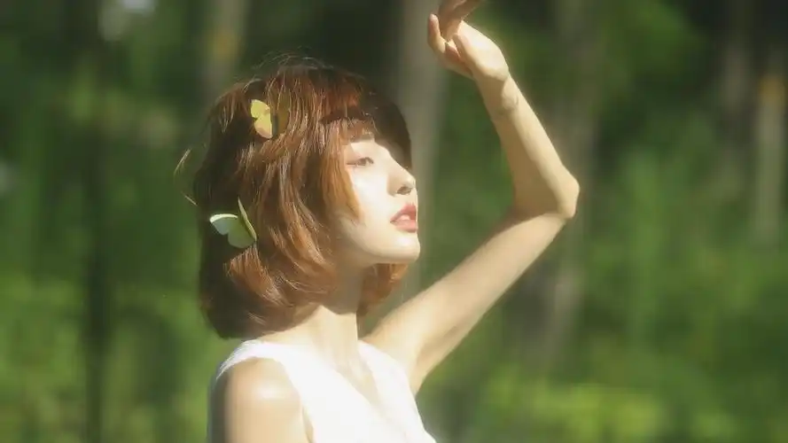 森系美女唯美迷人写真