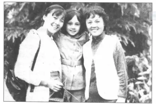 6颗铁钉1根铁棒换来24年的坚持袁泉的清醒撕下了明星遮羞布