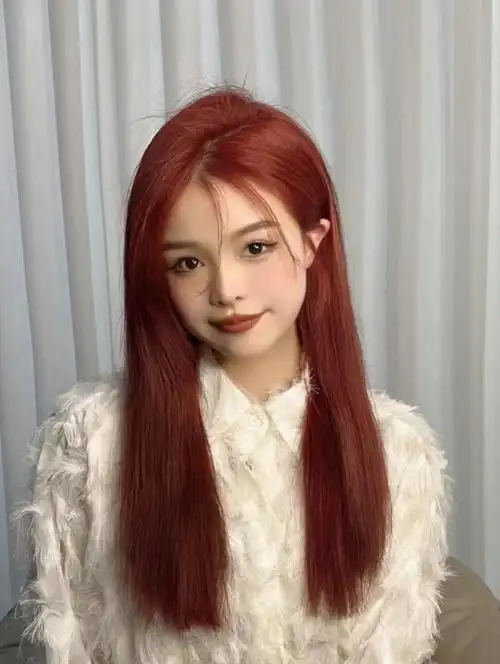 夏季显白发色推荐橘红色