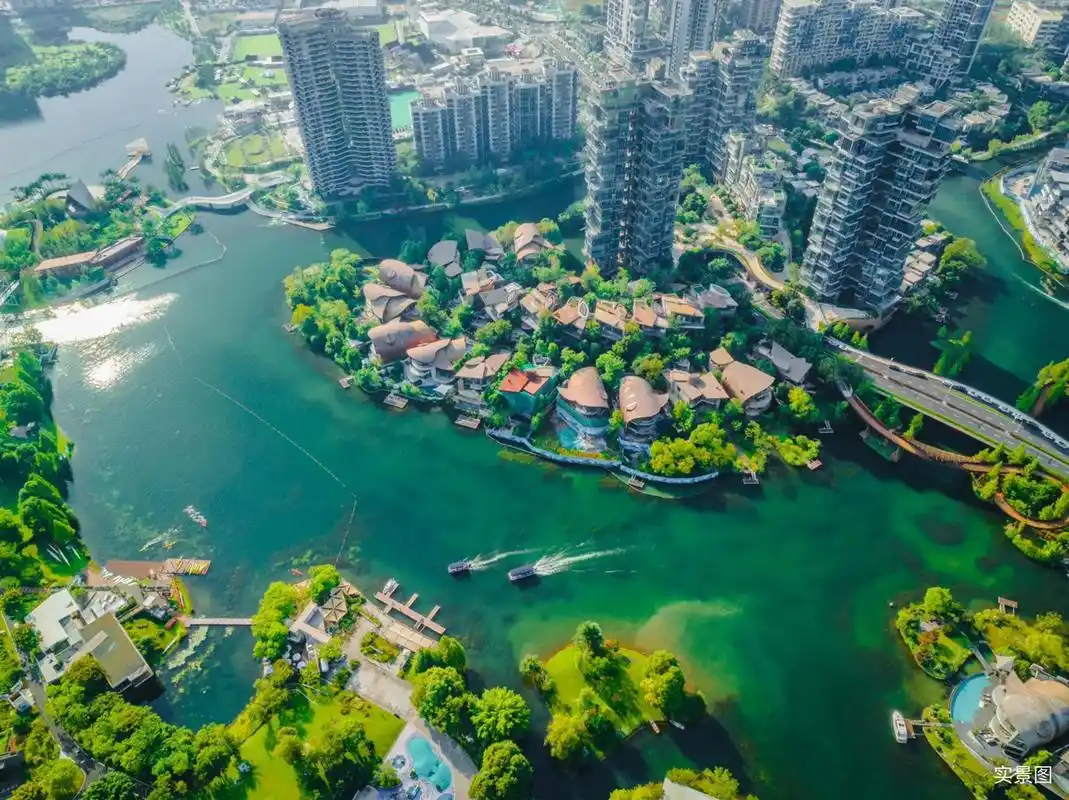 麓湖十年,久违的中海走进麓湖只为成都的 - 抖音