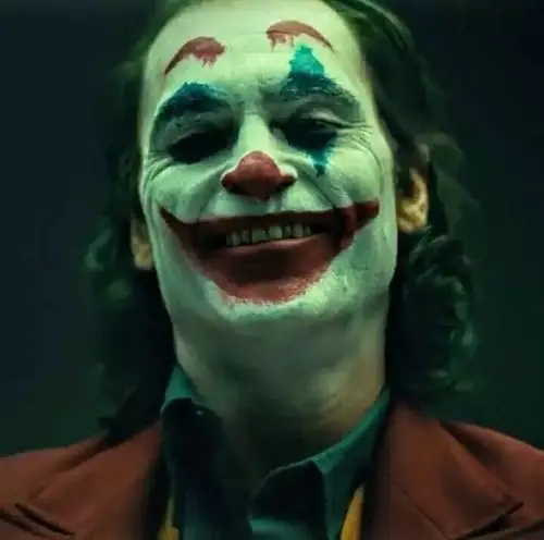 明星揭密新版小丑电影跟以往小丑有什么不同网友狂赞悲伤到令人起鸡皮