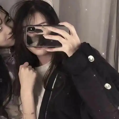 漂亮真人闺蜜头像两人用