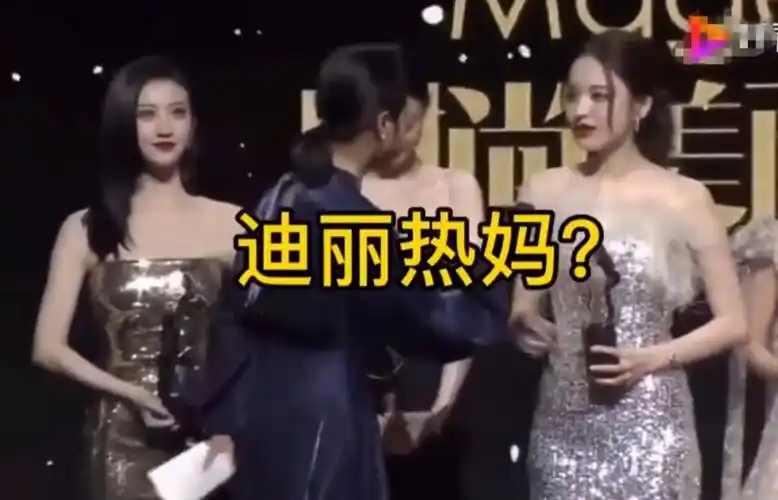 朱丹罕秀好身材,6岁女儿陪弟弟下海太懂事_腾讯新闻