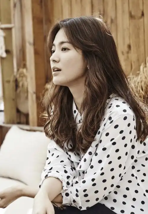 南韩电视霸屏女主宋慧乔,依然饱满性感,美丽的一道风景线啊_生活_工作