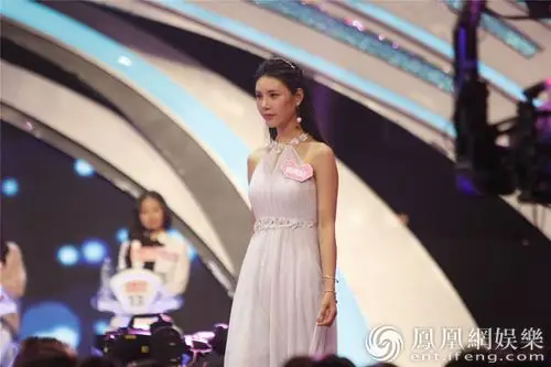 《非诚勿扰》高雨晗回应质疑 男嘉宾告白:让我照顾你