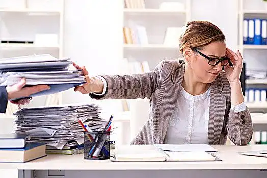 职业女性,忙碌,文件