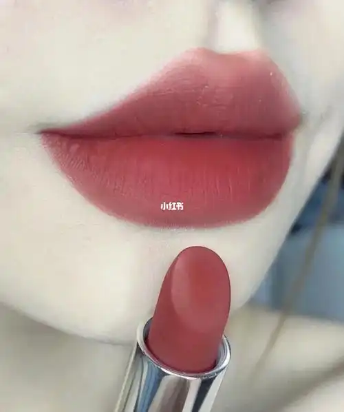 无美颜无滤镜口红试色 #dior720  @美妆薯@美妆情报局迪#迪奥720