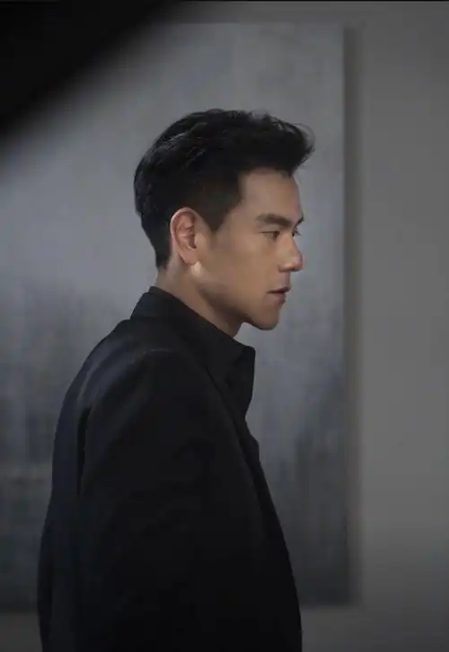 你们知道彭于晏的鼻子其实不算好看吗