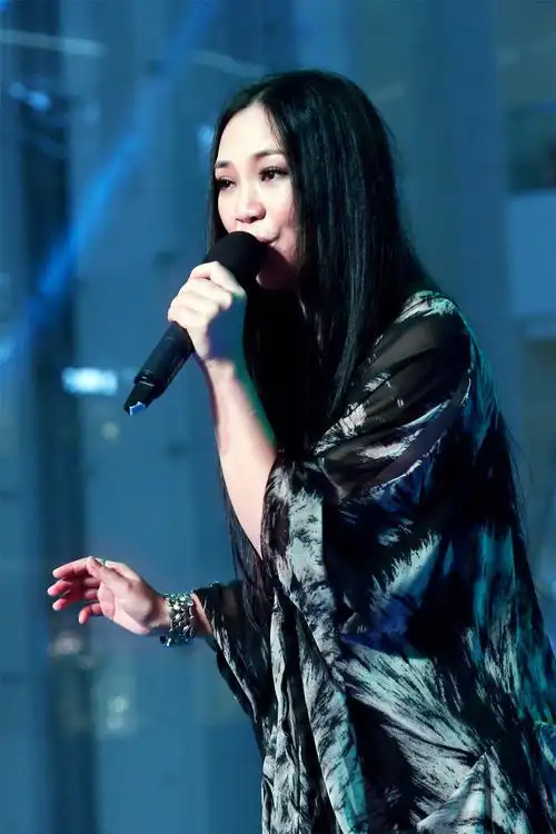 女中音歌手 郭燕 古镇 星光联盟演出