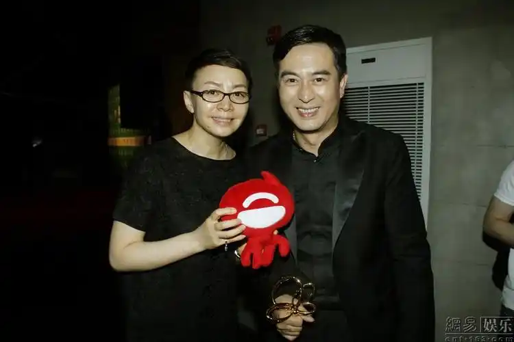 新晋白玉兰视帝视后张嘉译宋丹丹