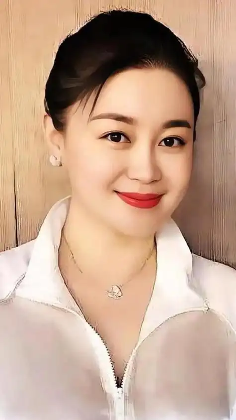 关婷娜写真,毕畅微博,本文共(889字)