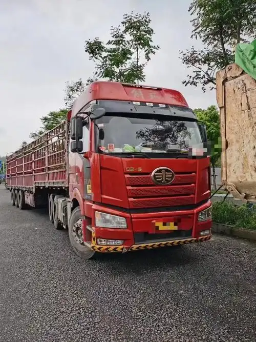 19年2月 550马力 强险同步 13米高栏杆挂 车况原版