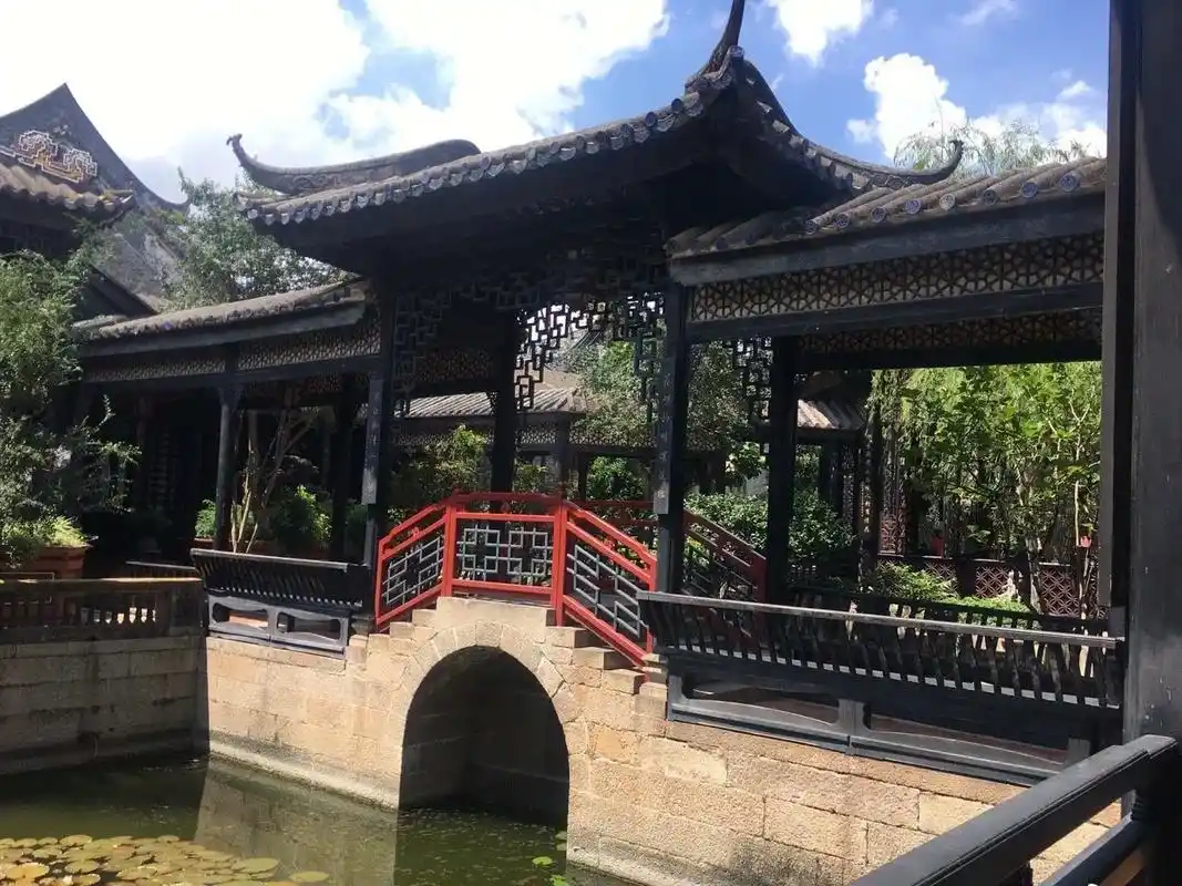 岭南四大名园之——广东省广州市余荫山房.