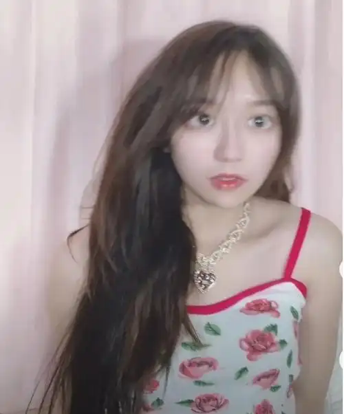 不见星空近日更新作品肤白貌美胖了