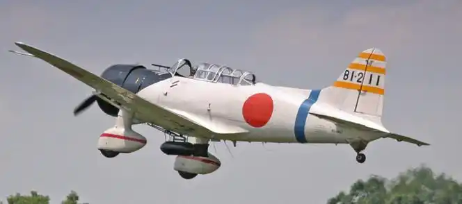 机会社)生产制造的舰上俯冲轰炸机,作为旧日本海军著名的轰炸机之一