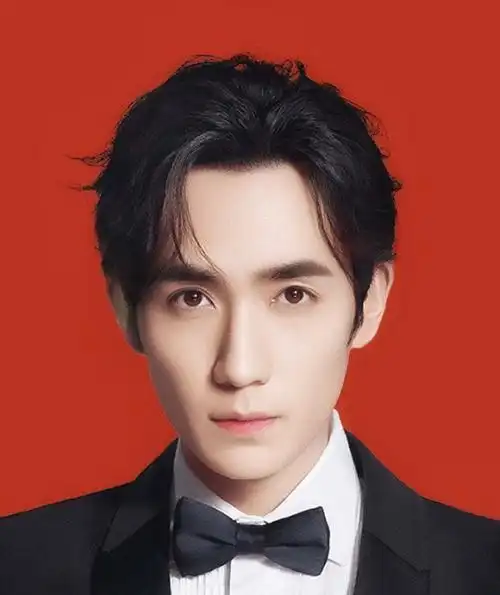 能分享一下朱一龙的证件照吗? - 知乎